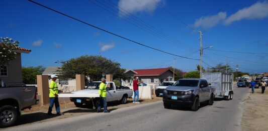 Mas cu 25 baki pickup yen di sushi colecta na Rooi Afo y Seroe Preto: Win Werleman di SERLIMAR: Accion di limpiesa durante bishita di Prome Minister Eman den bario ta duna bon resultado