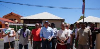 Prioridad real ta e compromiso cu pueblo! Boluntarionan y Prome Minister Mike Eman ta sigui traha hunto pa duna Bernhardstraat un cara nobo