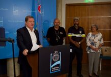Prome Minister Mike Eman: Aruba ta dispuesto pa asisti den cualkier forma: Gobierno di Aruba ta expresa solidaridad cu Venezuela y ta prepara pa brinda asistencia humanitario