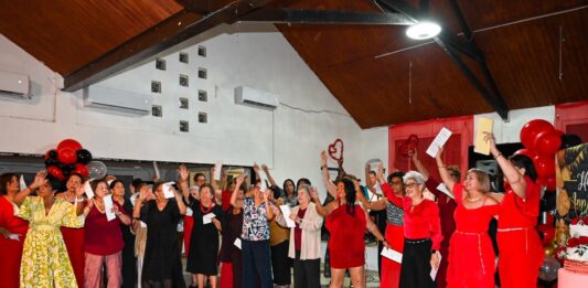 Grupo di adulto mayor Flor di Aloë ta celebra aniversario di 10 aña: Grupo di adulto mayor Flor di Aloë a celebra un decada di amistad, compromiso y comunidad