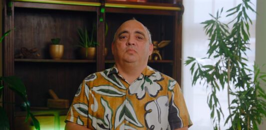 Gisbert Boekhoudt riba Dia Mundial di Oceano: “Naturalesa mester forma parti di bida diario y futuro di Aruba”