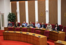 Fraccion di MEP: Nos ta pro un fondo di inversion cla y un fondo cu control. E fondo aki no ta cumpli cu ningun di dos: Esaki ta bo placa, bo futuro, y awo e ta sin garantia