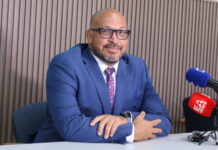Parlamentario Edgard Vrolijk: Minister Mike Eman tin e proceso pa incorpora e Instituto Ombudsman den Constitucion stanca