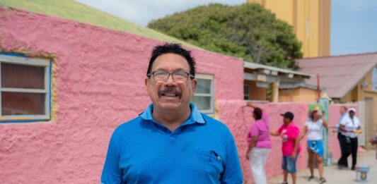 Gobierno y FCCA ta duna Caya Sint Maarten un aspecto nobo: Joselito Kock contento di porfin mira cambio den Village: Si nos traha hunto, nos por logra cosnan grandi pa Aruba