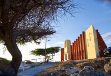 Kapel Emanuel ta bira monumento protehi: Gobierno ta honra legado di arkitecto Virgilio Kock y fortalece preservacion di nos patrimonio