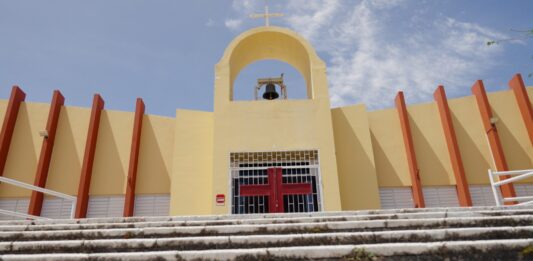 Kapel Emanuel: un simbolo di fe y historia cu awor ta monumento protehi