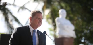 Minister-President Mike Eman ta expresa su profundo condolencia despues di tragedia na Vogelwaarde
