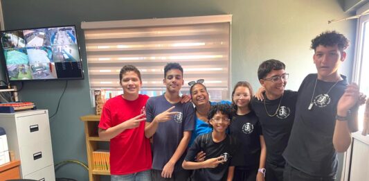 Jayden Orman a gradua como best geslaagde di Juliana School Mavo