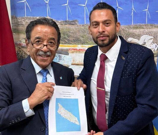 Parlamentario di AVP, Dennerich Kelly: Bos di comunidad ta guia nos trabou pa un infrastructura miho