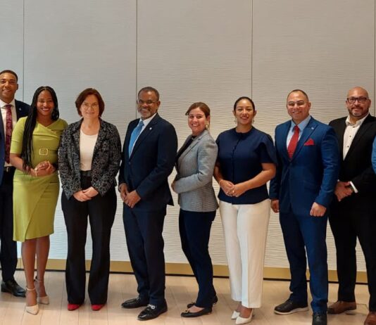 Parlamento di Aruba a fortalece lazon cu Parlamento Europeo: dialogo cu europarlamentario Marit Maij riba oportunidadnan di fondo europeo