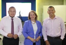Lider di Fraccion di MEP, Evelyn Wever-Croes, a presenta consehonan di Raad van Advies y Raad van State riba Ley di Reino HOFA na tur gremio