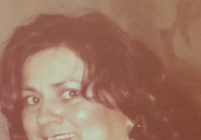 AYOOO Y TE DESPUESNANA, TIA SHONE, CORNELIA ZICHEM BERGEN.