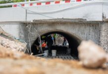 Revitalisacion di Centro di Oranjestad ta sigui: Wilhelminabrug hayando su restauracion mas grandi den historia: Trabou ta garantisa siguridad di un caminda importante pa nos comunidad
