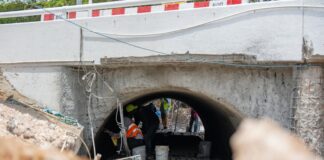 Revitalisacion di Centro di Oranjestad ta sigui: Wilhelminabrug hayando su restauracion mas grandi den historia: Trabou ta garantisa siguridad di un caminda importante pa nos comunidad