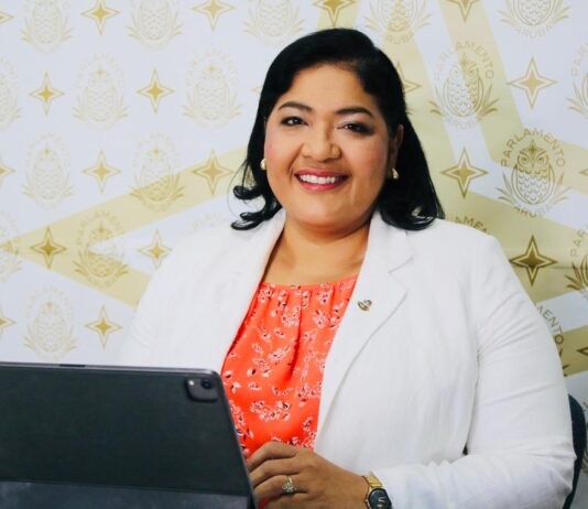 Den e debate riba HOFA #2: Parlamentario Xiomara Maduro: Ken ta dicidi ora Aruba no ta di acuerdo cu un desicion tuma pa Hulanda?