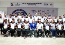 Volleyball trainer/coach Jackie Toussaint a logra su titulo di FIVB Coach Nivel II