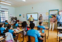 Minister Gerlien Croes: AƱa Escolar 2026-2027: Lo mantene norma di Maximo 24 Alumno den klas