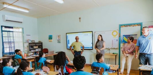 Minister Gerlien Croes: Aña Escolar 2026-2027: Lo mantene norma di Maximo 24 Alumno den klas