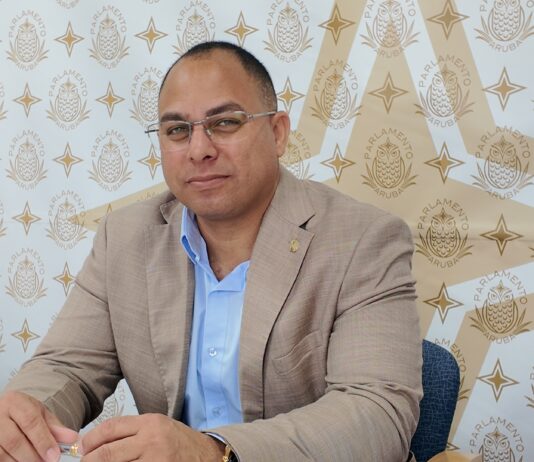 Eduard Pieters: “Minister Cicilia tin obligacion di duna cuenta y Parlamento no ta opcional”