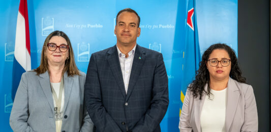 Minister Geoffrey Wever: Ta introduci regulacion di interes maximo di 25% riba credito pa duna mas proteccion pa consumidor