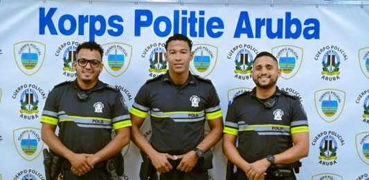 Balorando nos agentenan: Cuerpo Policial Aruba ta reconoce empleado di luna di april, mei y juni 2026