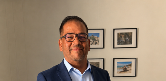 FIU-Aruba ta alerta pa fraude cu tareanan online: nunca paga placa pa bo por traha