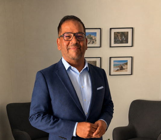 FIU-Aruba ta alerta pa fraude cu tareanan online: nunca paga placa pa bo por traha