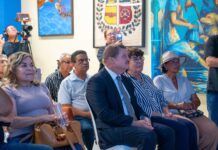 Exposicion “Letra y Consenshi: Balor Humano di un Pueblo” ta invita comunidad reflexiona riba historia di sclavitud na Aruba: Prome Minister Mike Eman: Conoce nos historia ta esencial pa evita cu e paginanan scur di humanidad no ripiti nunca mas