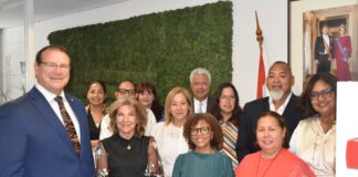 Gobernador Boekhoudt a bishita Gabinete di Aruba