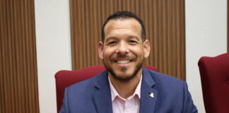 Parlamentario Rocco Tjon: Caso Gerlien Croes: Gobernador ta exigi transparencia den Parlamento