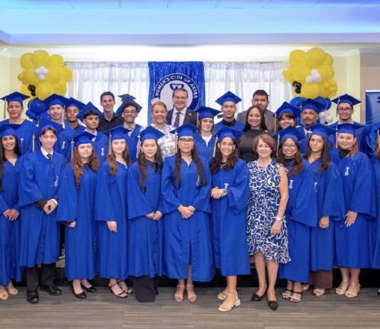 Women’s Club of Aruba a honra e miho graduadonan di 2026