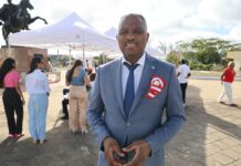 Minister Dowers a celebra e 205 aniversario di Independencia di Peru