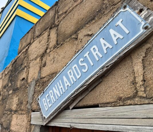 Comunidad ta sigui duna color nobo na Bernhardstraat: Boluntarionan, residente y Gobierno ta uni pa sigui transforma San Nicolas