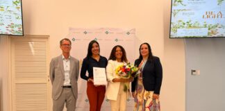 Marjory Chantal Bermudes a gradua como Bachelor den Organization, Governance and Management (OGM)