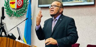 Parlamentario Endy Croes: E Reunion publico no a trece claridad; e falta di transparencia riba e contract di 2.1 miyon pa Ecotech ta persisti