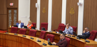 Parlamentario Eduard Pieters (PPA): “E debate no ta tocante sushi, e ta tocante Estado di Derecho. Y si Gobierno por ignora un ley awe, unda e limite lo ta mañan?”