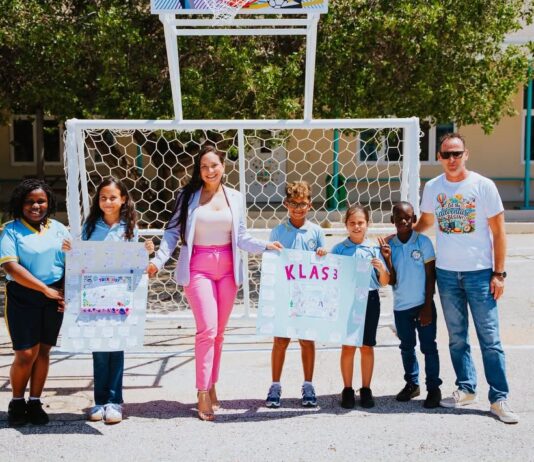 Minister Gerlien Croes: A inaugura e prome structura multi-deportivo pa scolnan na Colegio Santa Filomena