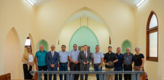 Prome Minister Mike Eman ta aprecia progreso di restauracion di Kapel di Bethania