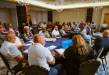 Informacion alcaso: Seminario brinda na tur subfiscalnan ariba diferente temanan di husticia