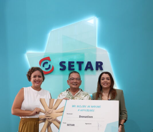 SETAR cu aporte na Fundacion Ban Uni Man Pa Cria Nos Muchanan en conexion cu Back to School