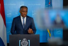 Minister Arthur Dowers: Gobierno ta sigui reestablece ordo den maneho di e-step na Aruba