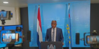 Hunto pa Progreso: E prome permisonan ta caduca na october: Minister Dowers ta apela pa completa regularisacion na tempo