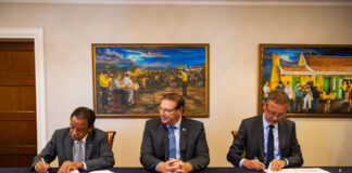 Pais Aruba y Gabinete di Gobernador a firma convenio di erfpacht pa Cas Ceremonial