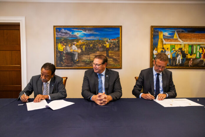 Ondertekening Erfpachtovereenkomst Land Aruba - Staat der Nederlanden d.d. 19.08.26