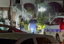 Atraco riba taxista di 60+ na Cumana, nan a dal e cu cabo di revolver kap su cabes
