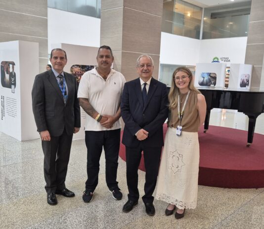 Parlamentario ing. Carlos Bermudez ta conoce Hospital Internacional de Colombia na Bucaramanga