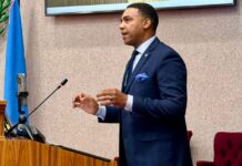 40 Aña di Status Aparte: Parlamentario Hendrik Tevreden ta cuestiona si Aruba lo fortalece su autonomia of entrega esaki
