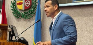 Parlamentario Rocco Tjon: Gobierno a cera caminda sin estudio, sin dialogo, sin transparencia
