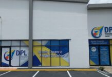 INVESTIGACION ATROBE NA UN DEPARTAMENTO DI GOBIERNBO: Landsrecherche a drenta oficina di DPL y a confisca materialnan