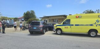 Accidente cu hopi daño material y hende herida na Piedra Plat